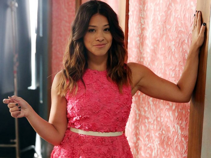 5 Reasons To Watch Jane The Virgin A Bilingual Comedy