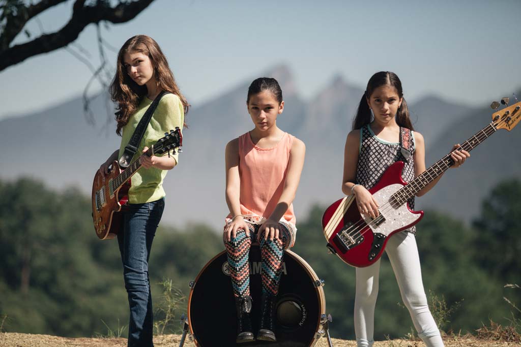 Three Young Mexican Girls Covered "Enter Sandman" and Blew ...