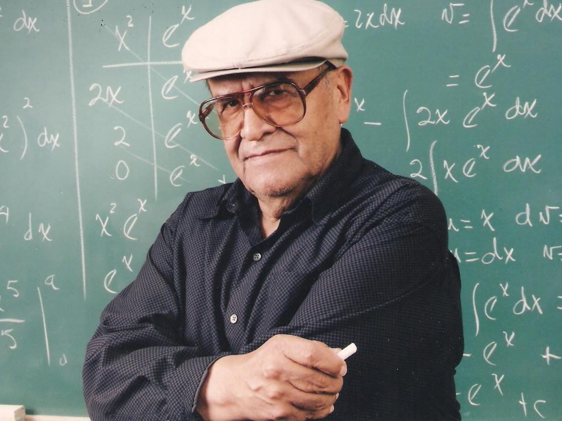 jaime-escalante-the-teacher-who-inspired-stand-and-deliver-will-be