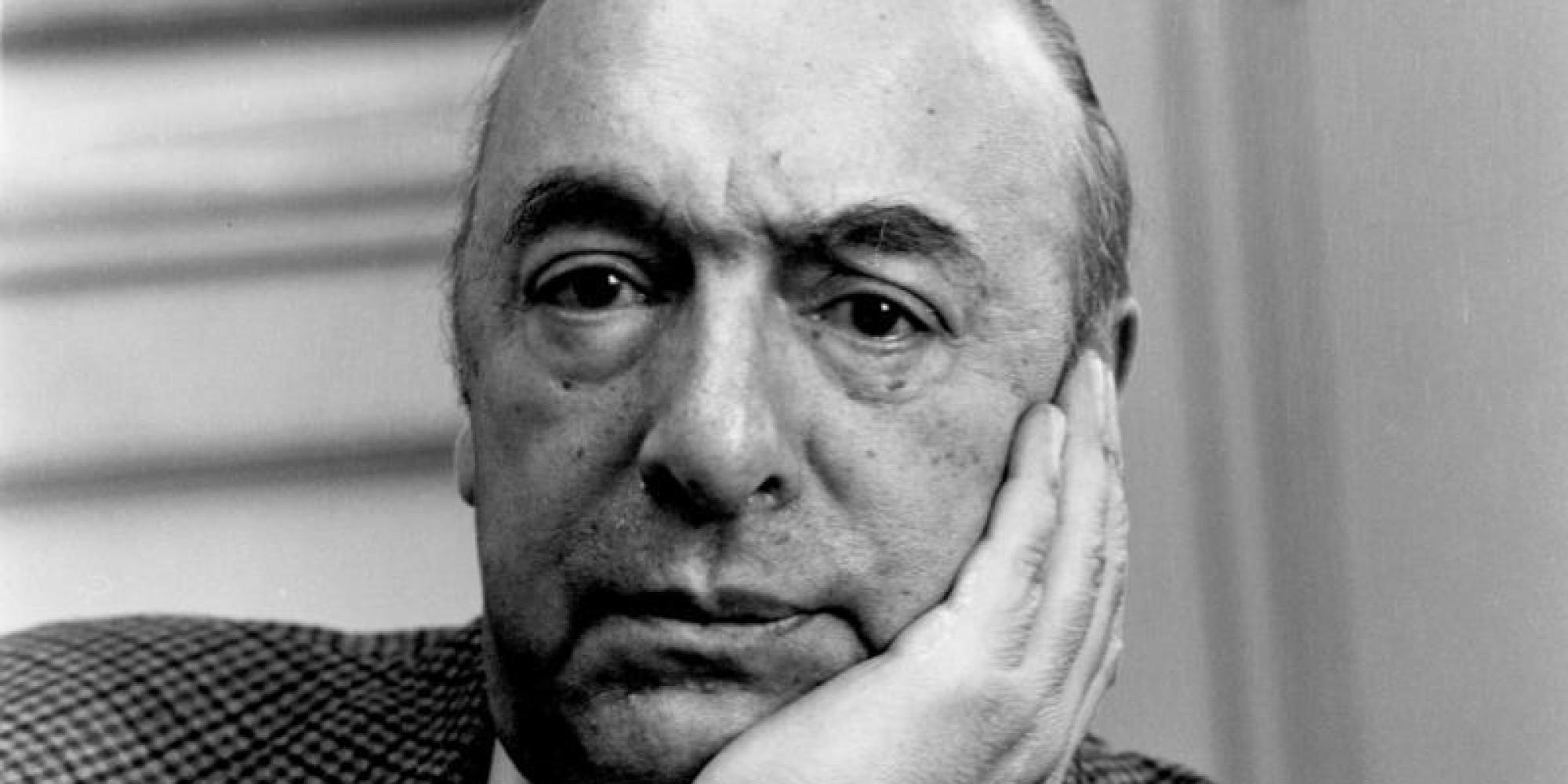 L' ecrivain chilien Pablo Neruda (1904-1973, nom de plume de Neftali Ricardo Reyes Basoalto) vers 1969 --- chilean writer Pablo Neruda, (1904-1973, pen-name of Neftali Ricardo Reyes Basoalto) c. 1969