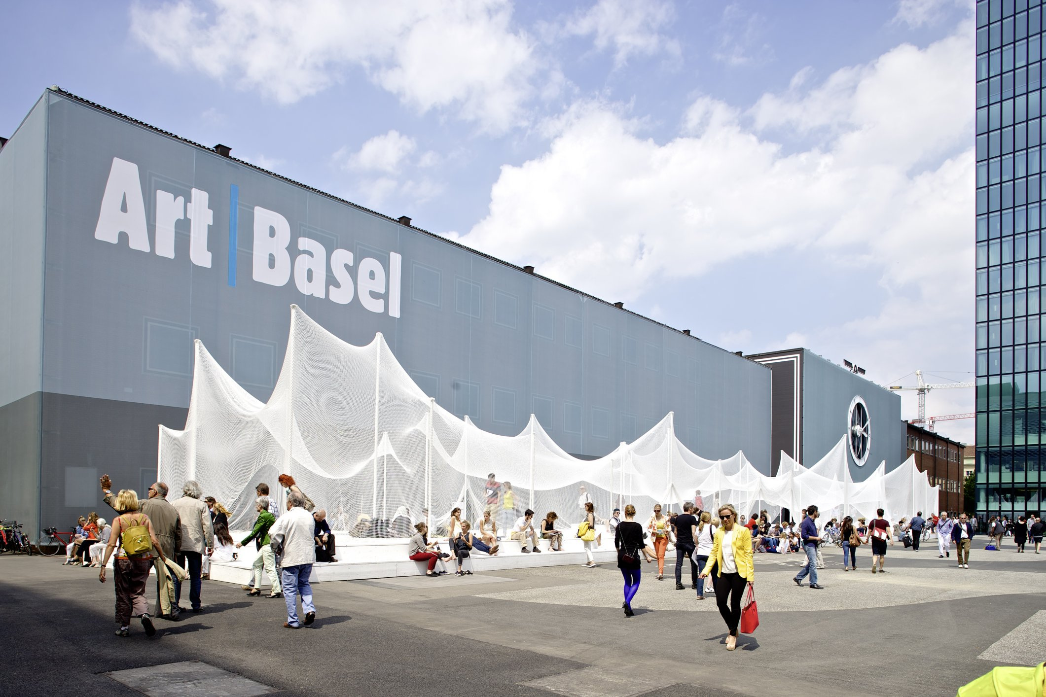9064 Art Basel 2015 Reports Flurry Of Sales On Vip Opening Day 