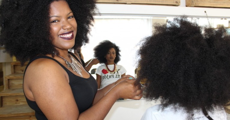 Meet Miss Rizos The Woman Behind Santo Domingo S First Natural Hair Salon