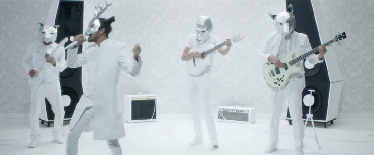 Café Tacvba’s Striking “Que No” Video is a Surreal Meditation on Toxic Love