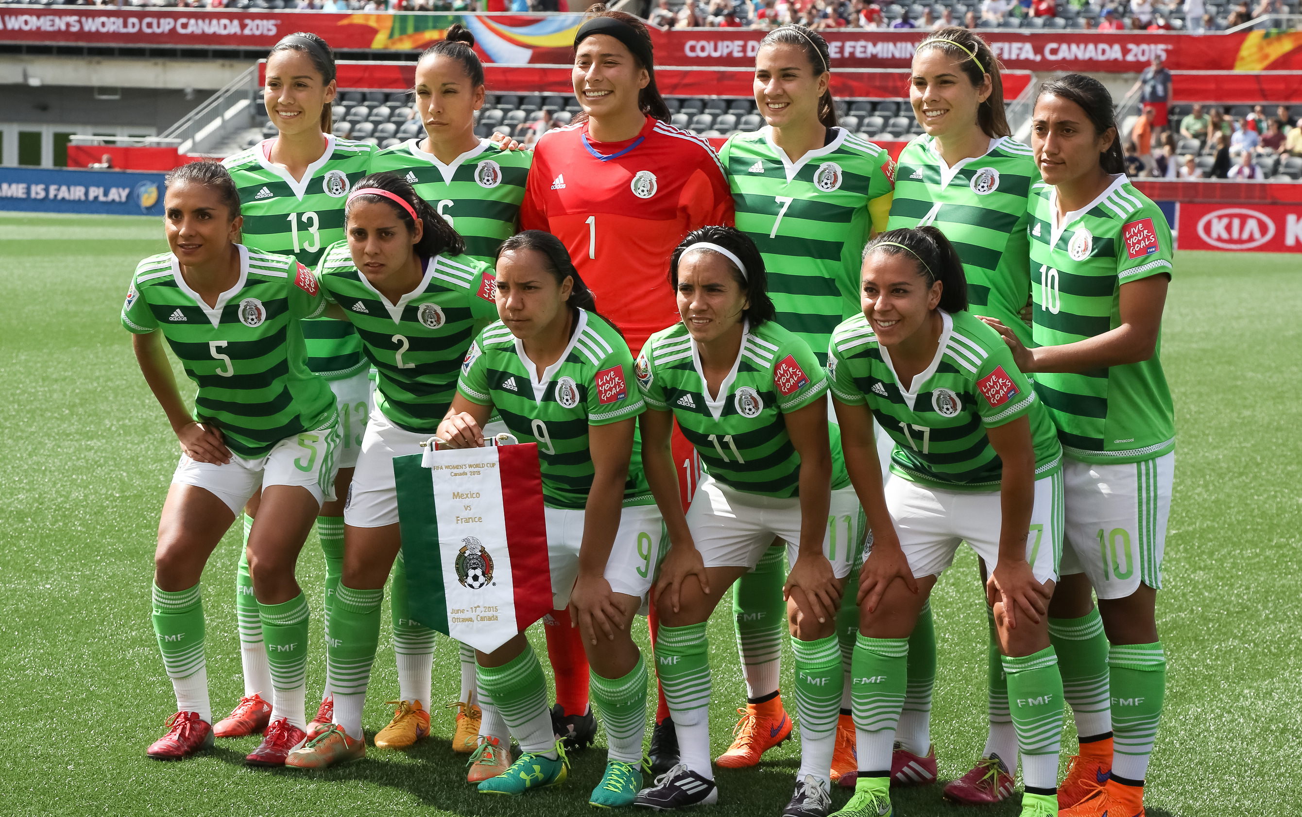 Soccer Player Alleges That Liga Mx Femenil S Contracts Ban