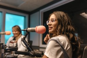 Jevas Combativas: Spanish-Language Feminist Radio Show in the US