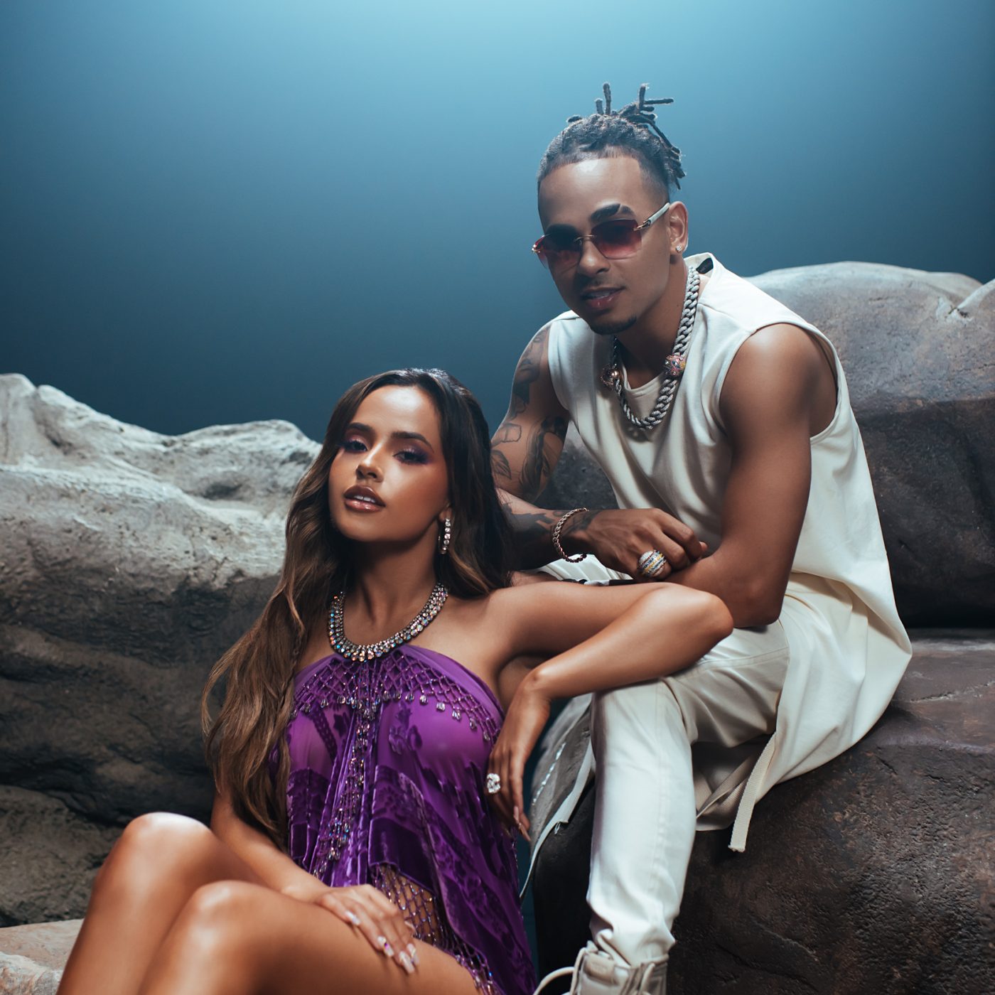 Becky G & Ozuna Find 'No Drama' in the Middle of Paradise.