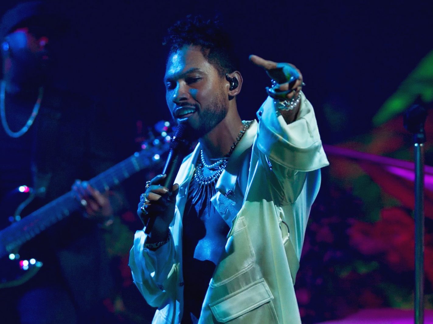 Miguel, Bad Bunny Perform at Rihanna's Savage Fenty Lingerie Fashion Show –  WWD