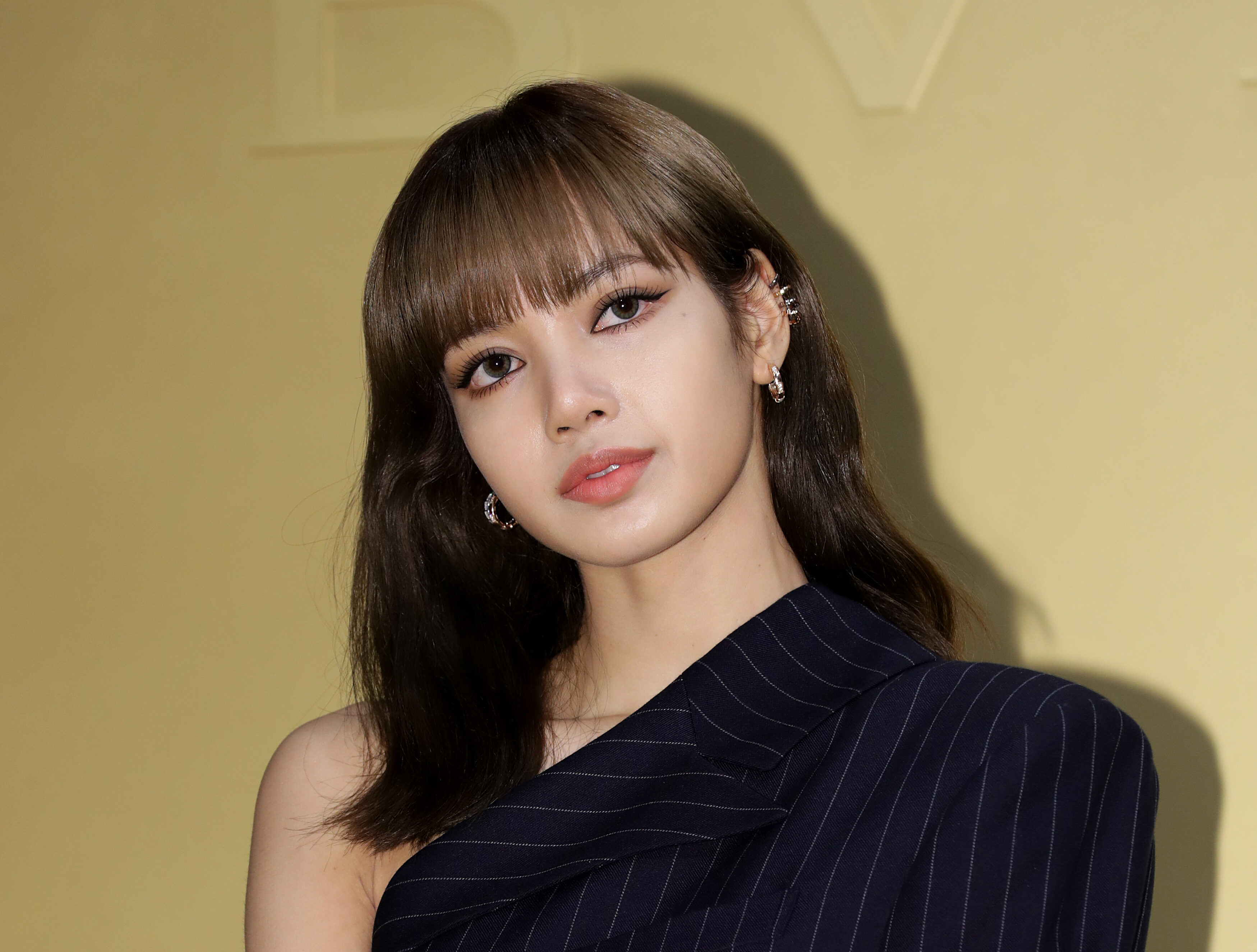 Blackpink's Lisa Becomes First K-Pop Star to Hit No. 1 on 