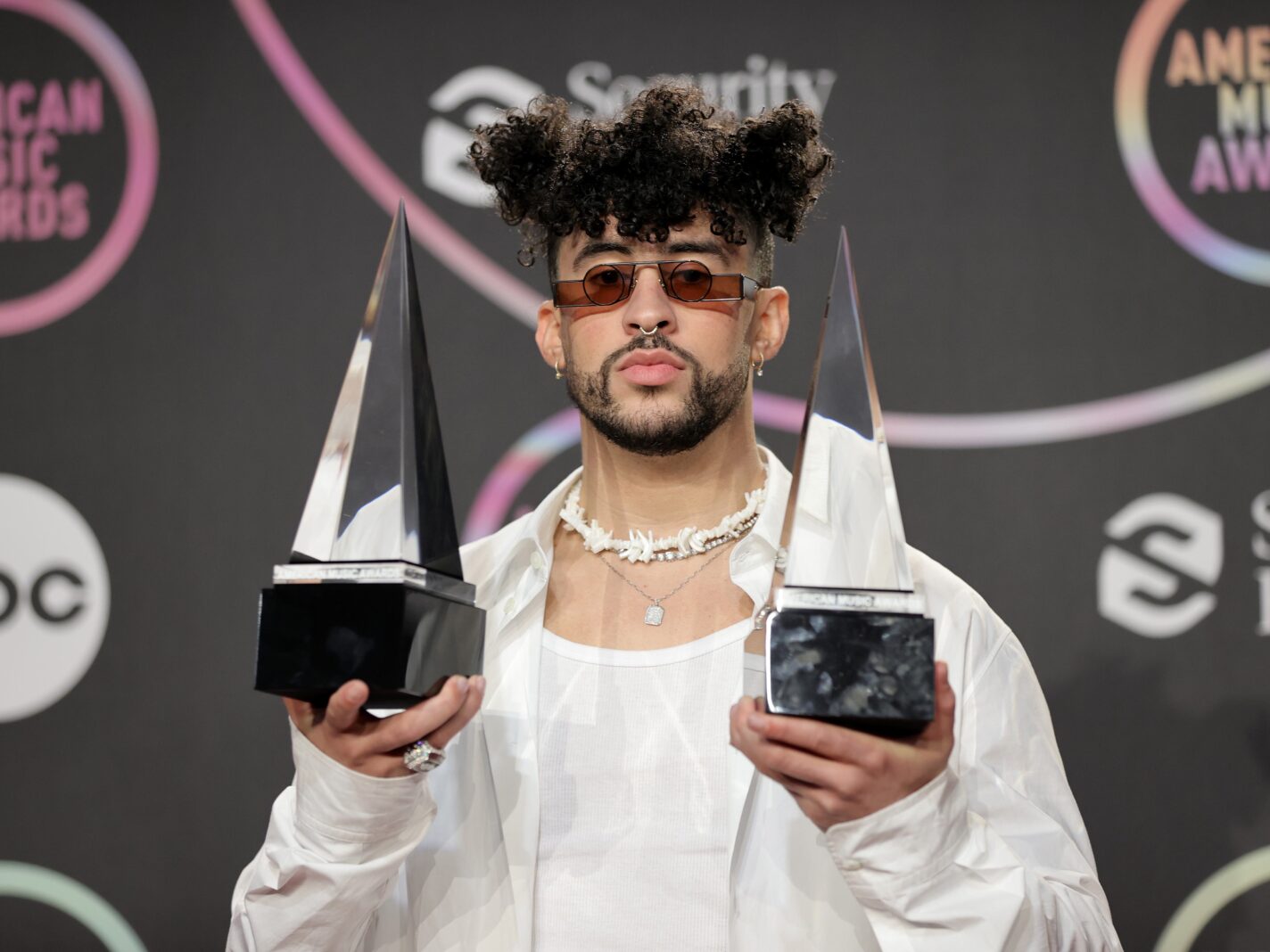 WATCH: Bad Bunny's Reaction to AMAs Reporter Is a Whole Mood