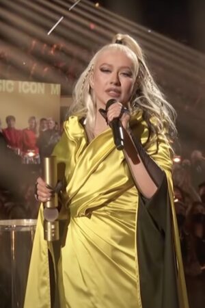 Christina Aguilera at People's Choice Awards