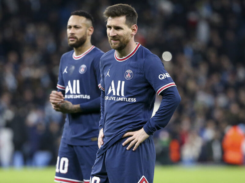 MANCHESTER, ENGLAND - NOVEMBER 24: Lionel Messi, Neymar Jr (left) of PSG salute their supporters following the UEFA Champions League group A match between Manchester City and Paris Saint-Germain (PSG) at Etihad Stadium on November 24, 2021 in Manchester, United Kingdom.