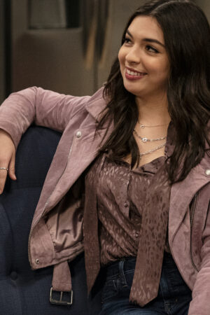Isabella Gomez in Head of the Class