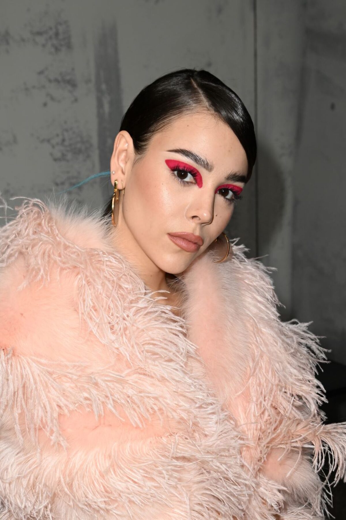MILAN, ITALY - FEBRUARY 23: Danna Paola attends the Fendi Fashion Show on February 23, 2022 in Milan, Italy. (Photo by Jacopo M. Raule/Getty Images for Fendi)_Premios Juventud