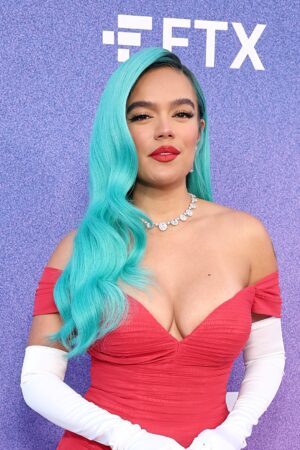 INGLEWOOD, CALIFORNIA - MARCH 02: Karol G attends Billboard Women in Music 2022 at YouTube Theater on March 02, 2022 in Inglewood, California. (Photo by Emma McIntyre/Getty Images for Billboard)_tusa