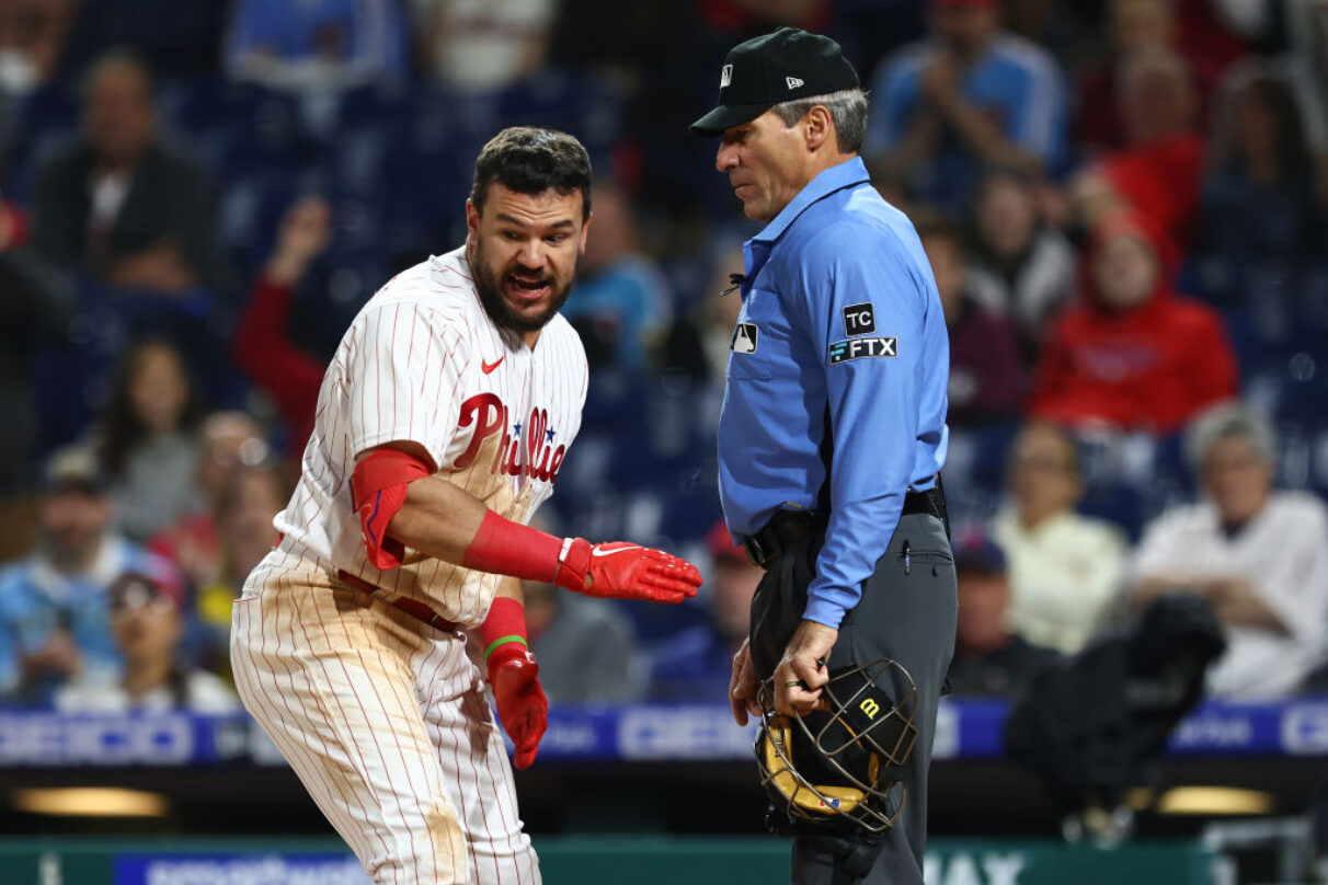 Why Are Fans Calling Ángel Hernández the MLB’s Worst Umpire?