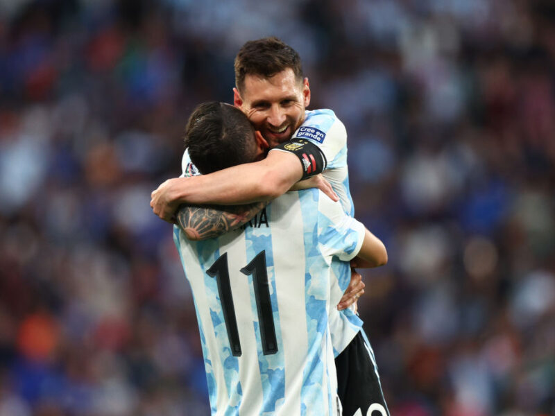LONDON, ENGLAND - JUNE 01: Angel Di Maria of Argentina is congratulated by Lionel Messi scoring their side's second goal during the 2022 Finalissima match between Italy and Argentina at Wembley Stadium on June 01, 2022 in London, England. (Photo by Clive Rose/Getty Images)