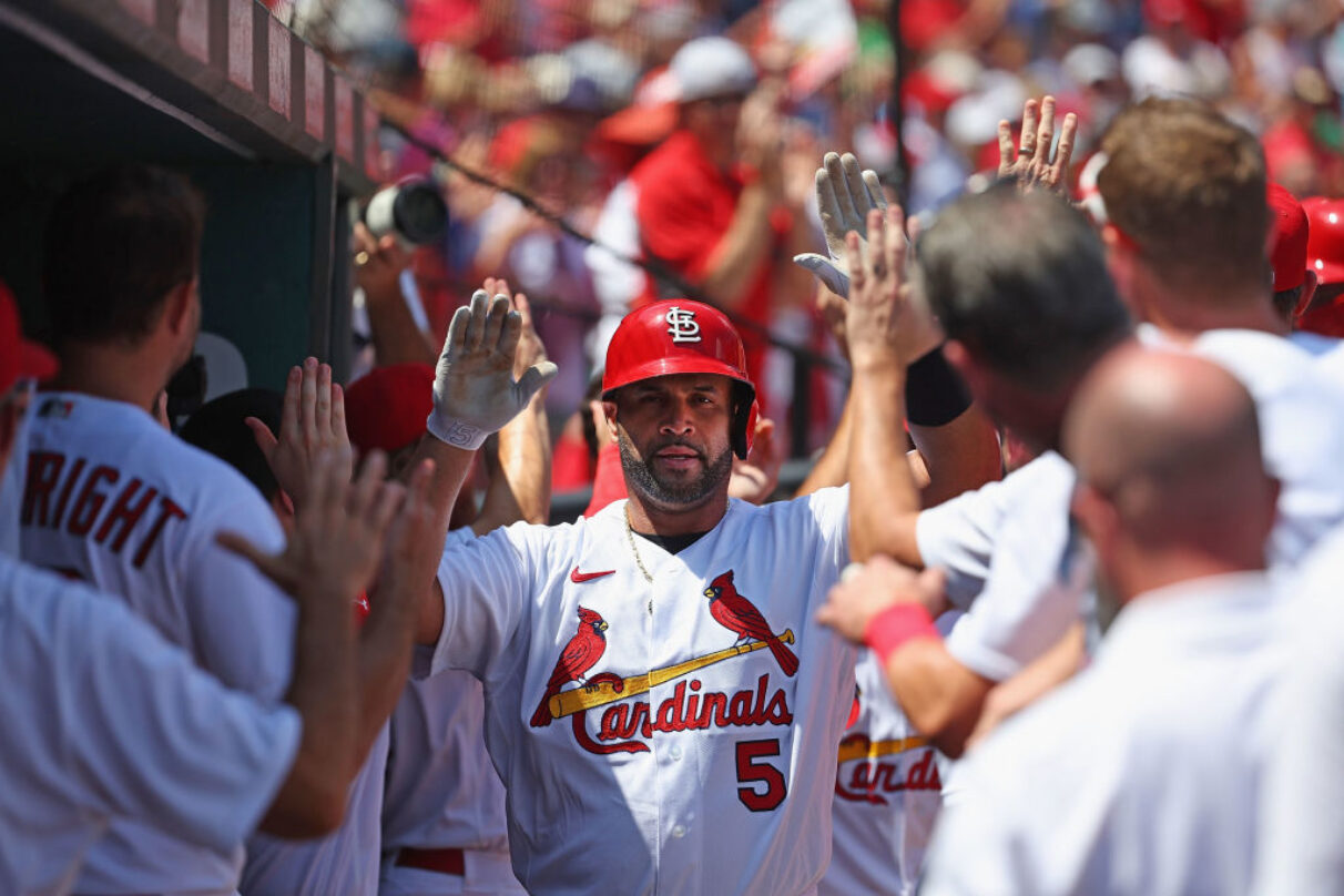 Albert Pujols belts 698th homer to lead Cardinals past Reds