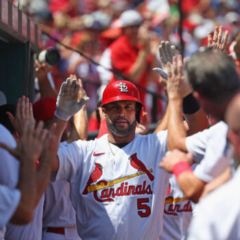 Albert Pujols belts 698th homer to lead Cardinals past Reds