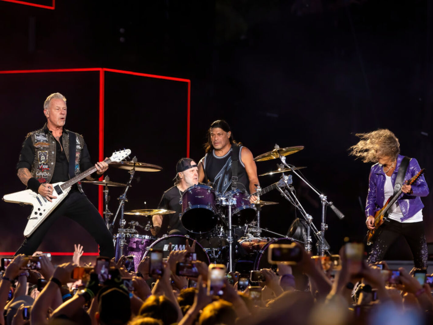 See Metallica Jam Out With 'Stranger Things' Actor Joseph Quinn