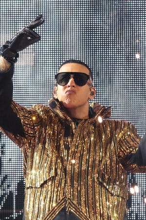 Statue_daddy yankee_Puerto Rico_Home