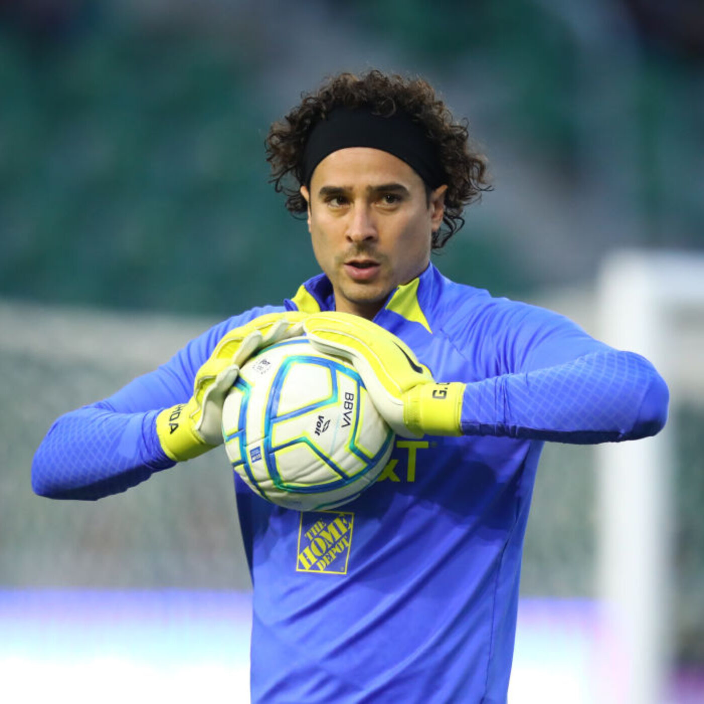 You Can Win A Tour Of Mexico City With Fútbol Star Memo Ochoa 