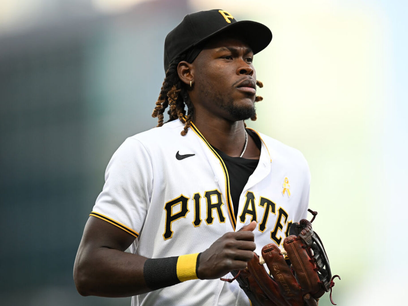 Pirates prospect Oneil Cruz in police custody after Dominican crash  reportedly kills three - The Athletic