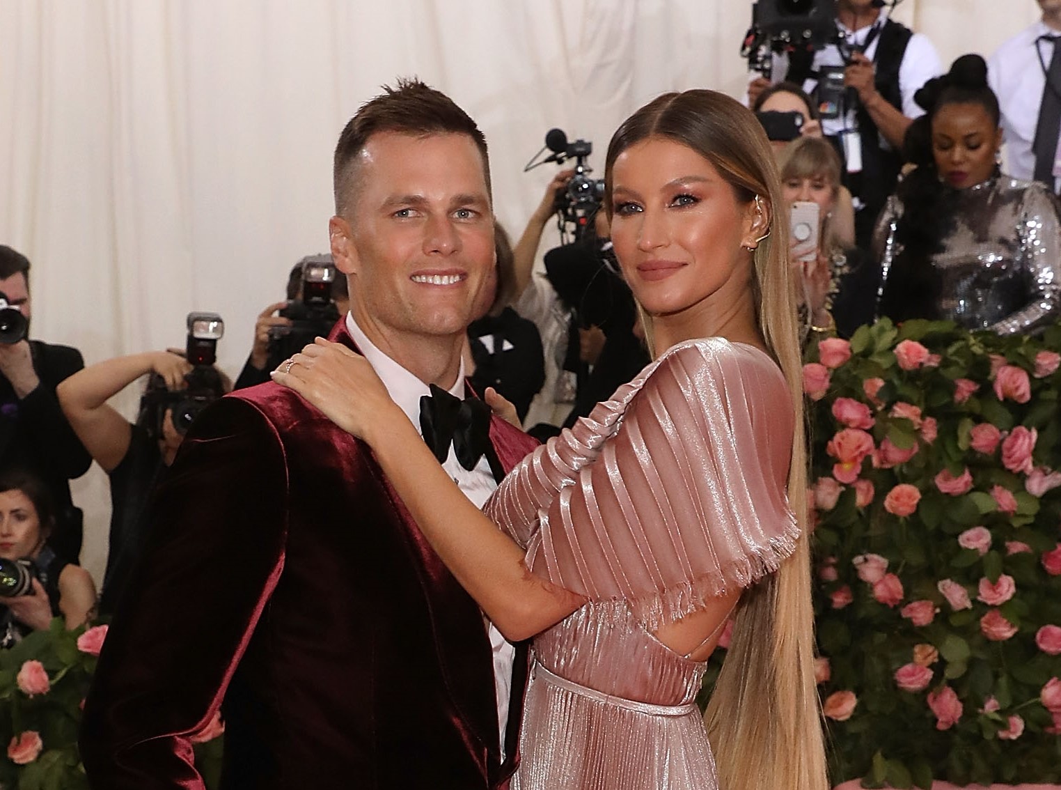 TikTok Witches Claim Gisele Bündchen Is Taking Back Power She Gave Tom Brady  - Unpacking The Wild Conspiracy Theory! - Perez Hilton