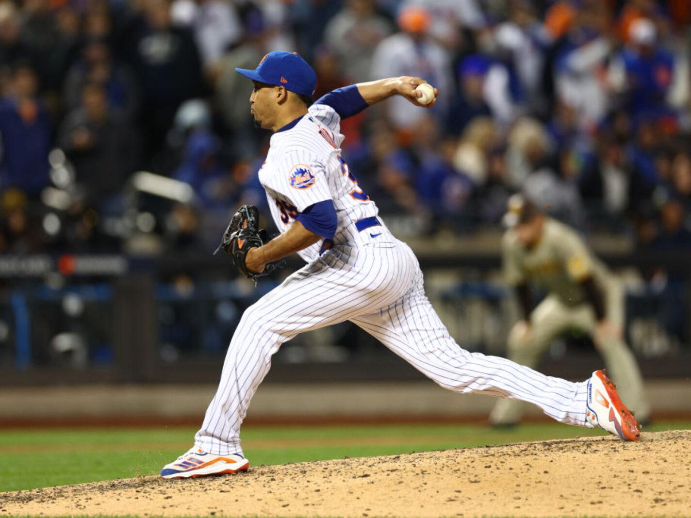 Edwin Diaz makes cool history in Mets' combined no-no