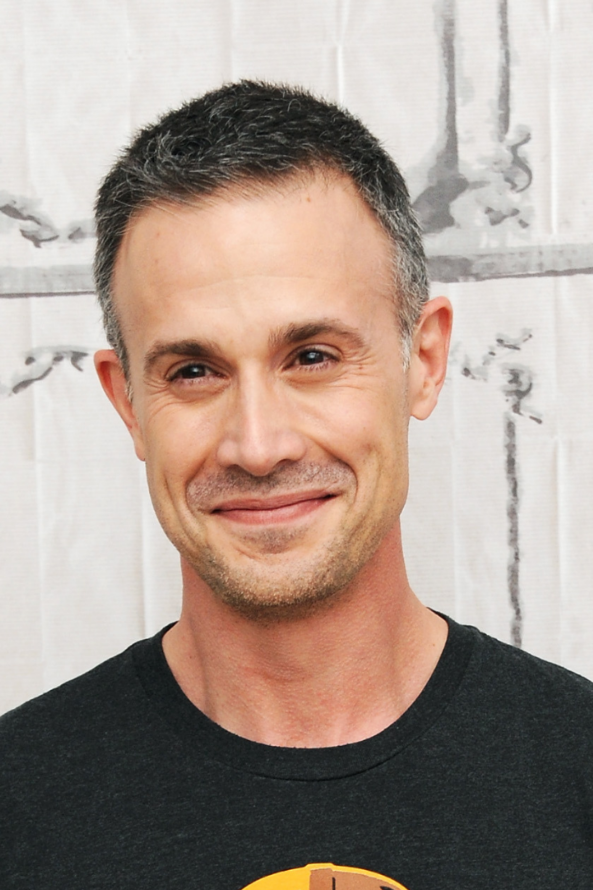NEW YORK, NY - JUNE 07: Actor Freddie Prinze Jr. discusses his new cookbook 'Back to the Kitchen' during AOL Build Speaker Series at AOL Studios In New York on June 7, 2016 in New York City. (Photo by Desiree Navarro/WireImage)