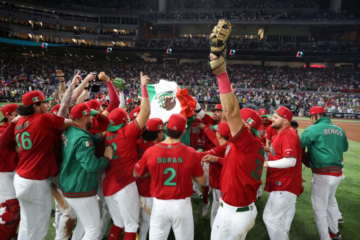 Mexico's comeback win over Puerto Rico propels them to WBC semifinals -  Covering the Corner