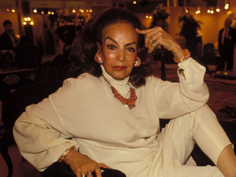 FRANCE - JUNE 05: Maria Felix sells her furniture on her collection to Napoleon III in Paris, France on June 05, 1990. (Photo by Alain BENAINOUS/Gamma-Rapho via Getty Images)