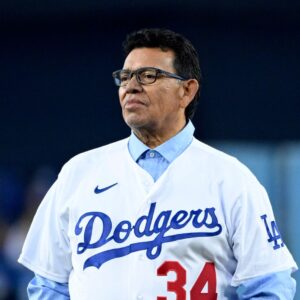 Los Angeles Dodgers retire Fernando Valenzuela's jersey in ceremony