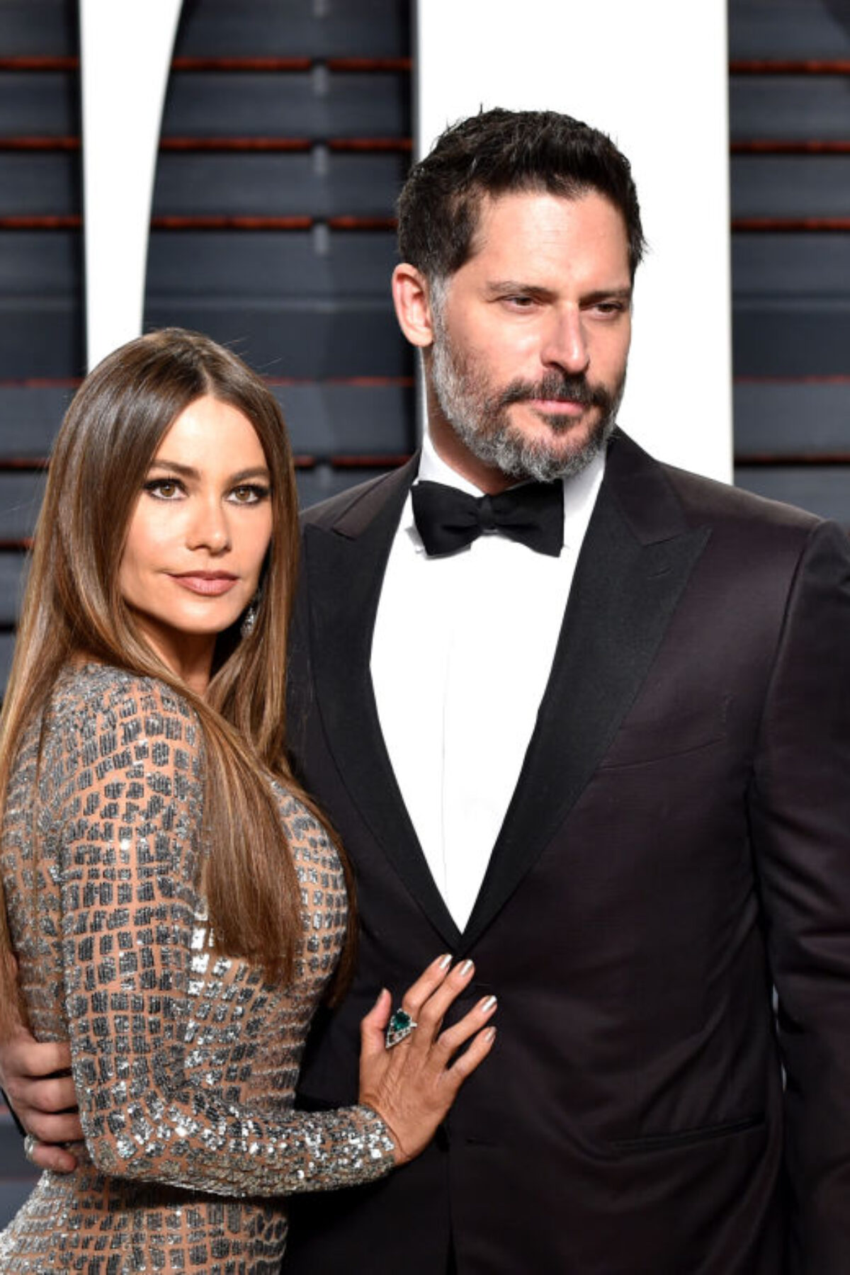 BEVERLY HILLS, CA - FEBRUARY 26: Actress Sofia Vergara (L) and actor Joe Manganiello attend the 2017 Vanity Fair Oscar Party hosted by Graydon Carter at Wallis Annenberg Center for the Performing Arts on February 26, 2017 in Beverly Hills, California. (Photo by John Shearer/Getty Images)