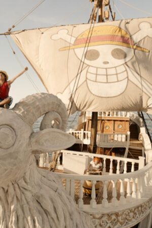 One Piece (L to R) Iñaki Godoy as Monkey D. Luffy, Emily Rudd as Nami in season 1 of One Piece. Cr. Courtesy of Netflix © 2023