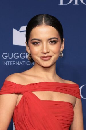 NEW YORK, NEW YORK - NOVEMBER 09: Isabela Merced attends the 2022 Guggenheim International Gala, made possible by Dior at Guggenheim Museum on November 09, 2022 in New York City. (Photo by Dimitrios Kambouris/Getty Images 2022 Guggenheim International Gala, made possible by Dior)