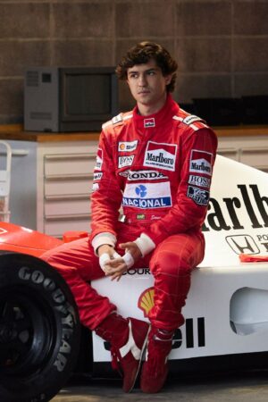 SENNA. (L to R) Gabriel Leone as Ayrton Senna in Senna. Cr. Alan Roskyn/Netflix ©2024