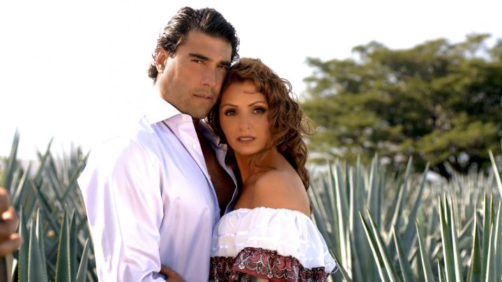 destilando-amor-angelica-rivera-y-eduardo-yac3b1ez