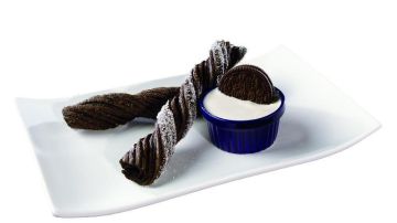 OREO(R) Churros with OREO(R) cookie creme dip (PRNewsFoto/J&J Snack Foods Corp.)