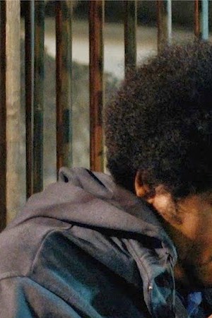 branco-sai-preto-fica