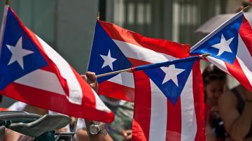 puerto rican flags