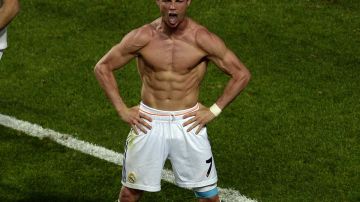 cristiano-ronaldos-shirtless-champions-league-celebration-may-have-been-a-movie-stunt
