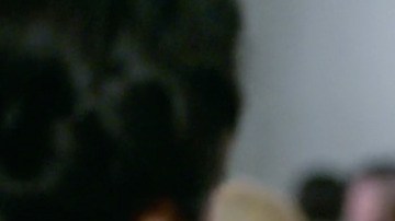 flaca middle finger oitnb