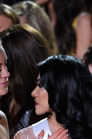 Miss Philippines 2015, Pia Alonzo Wurtzbach (C), Photo by Ethan Miller/Getty Images