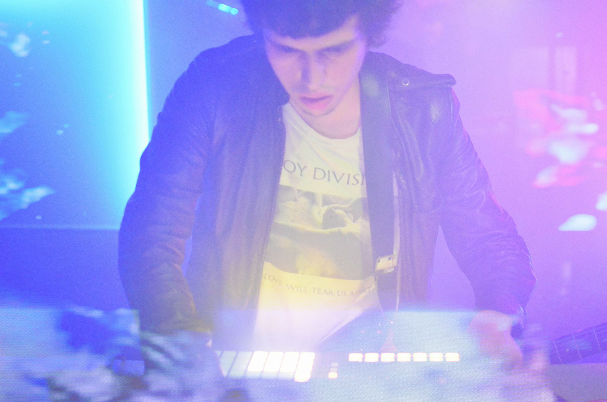Review: A-rp Pioneers Dystopian Club Music On His 'ON | AX' EP