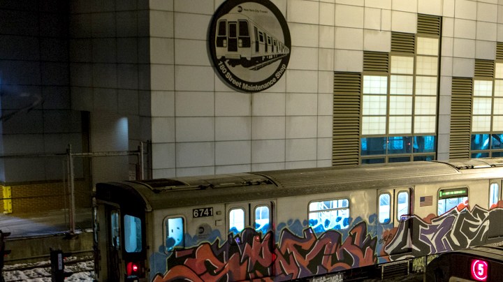 graffititrain-7615_lead bronx