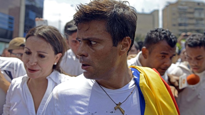 Leo Ramirez/AFP/Getty Images