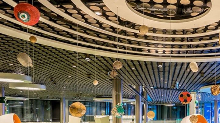 08_fifaworldfootballmuseum_planet_of_football.jpg__1280x720_q90_crop_subsampling-2_upscale