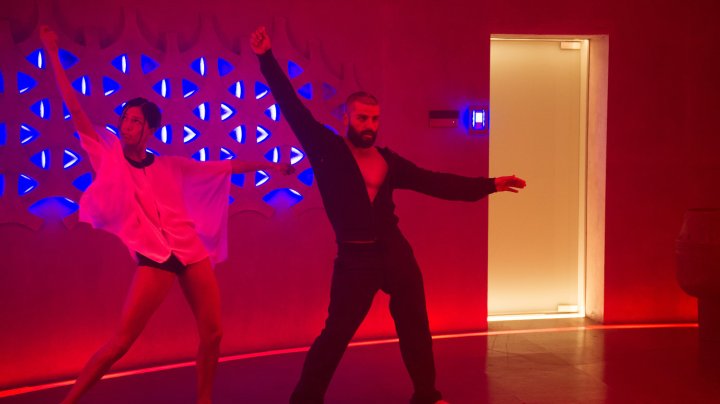sonoya-mizuno-oscar-isaac-kyoko-nathan-ex-machina-dance-scene-sequence