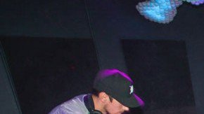 Papi Juice hosts Kiki and Zack with Maluca’s DJ, Mess Kid. Photo by: Javier Romero