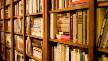 Creative Commons "A bookshelf” by Stewart Butterfield is licensed under CC BY 4.0